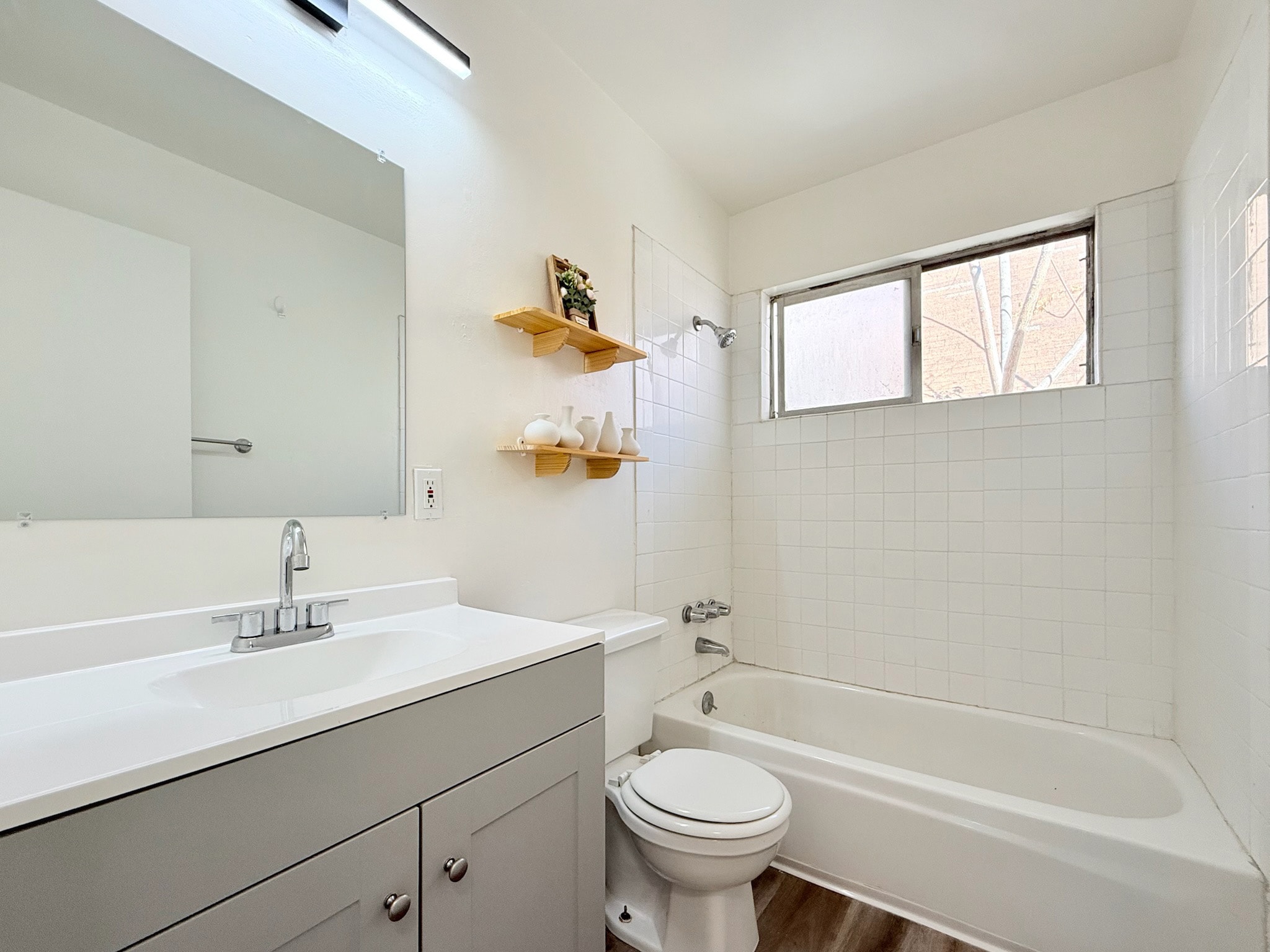 2 Bed / 1 Bath apartment at 231 E San Fernando